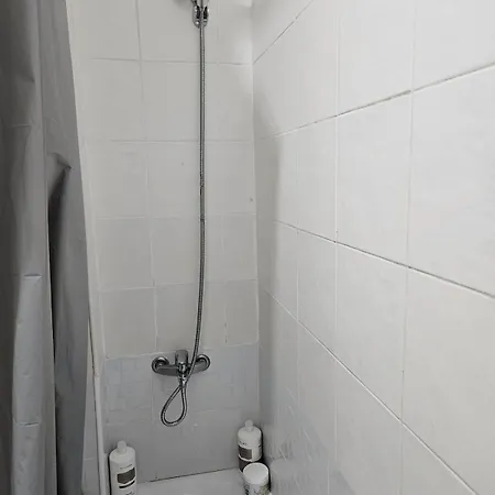 Single Luminous Quarto em Acomodações Particulares