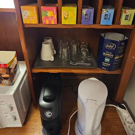 Single Luminous Homestay Lisbon