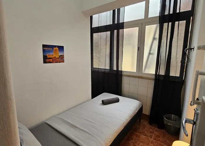 Single Luminous Lizbona